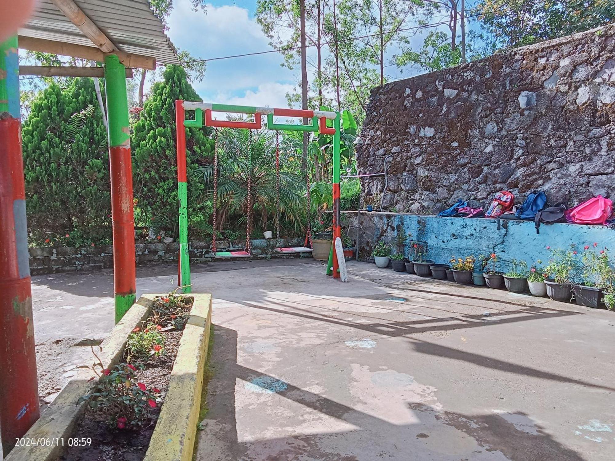 Petra Homestay Bangka Leda Ruteng Luaran gambar